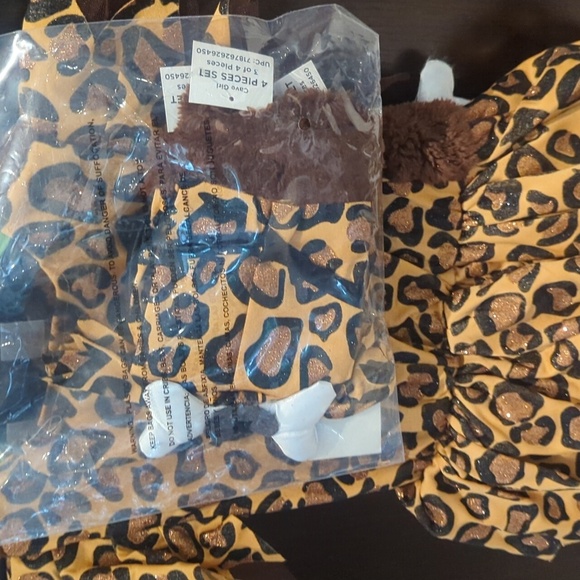 Leopard Print Cave Girl Kids Costume with Brown Details - NWT 3-4 - Picture 3 of 3